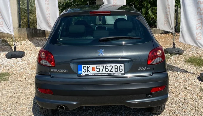 Peugeot 206  - 2012