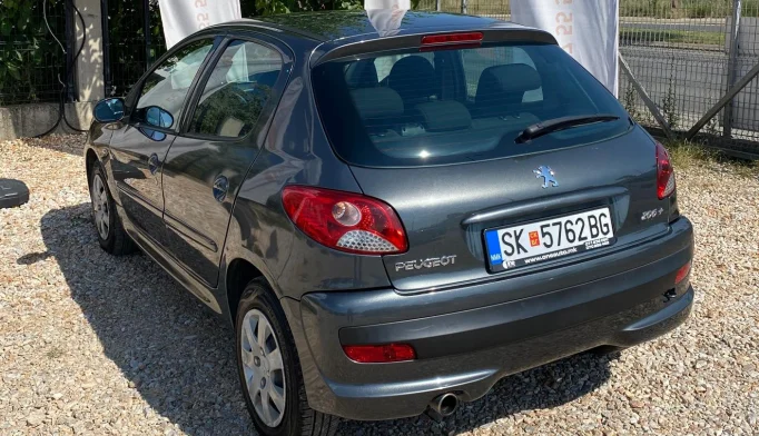 Peugeot 206  - 2012