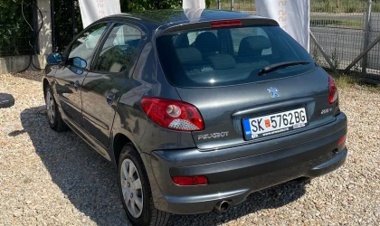 Peugeot 206  - 2012